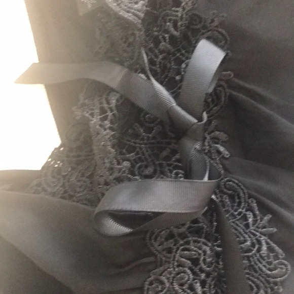 Elegant Black Lace Blouse - Picture 5 of 7